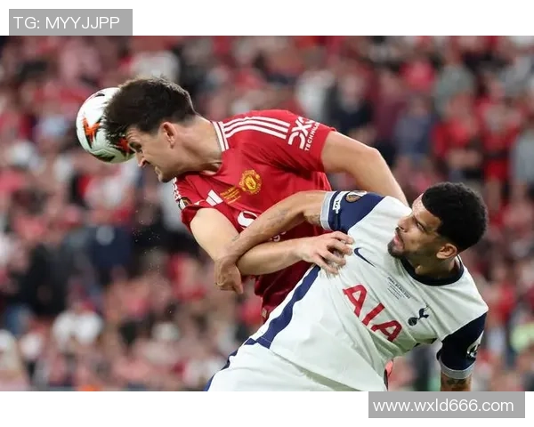 1999年曼联与热刺经典对决回顾:足球历史上的激烈较量与传奇时刻 1999年曼联与热刺经典对决回顾:足球历史上的激烈较量与传奇时刻