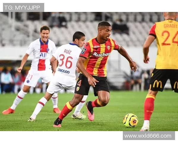 巴塞罗那与里昂的精彩对决揭示足球战术与团队合作的魅力