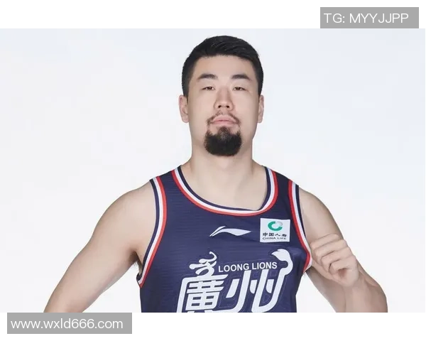 王泉泽:从篮球新星到职业生涯的辉煌之路探索与成长的故事 王泉泽:从篮球新星到职业生涯的辉煌之路探索与成长的故事